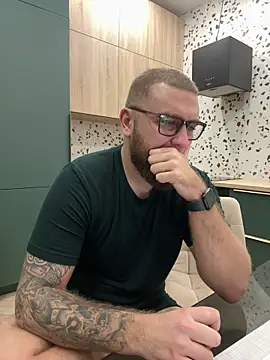 Bear bear  online show from 02-22-25, 10:20