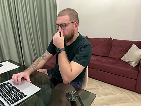 Bear bear  online show from 03-04-25, 09:54