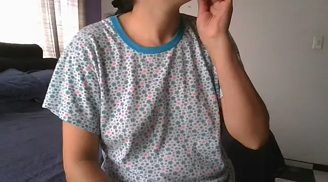 Snapshot of RAYA_1 chatting on 02-12-25, 04:33 RAYA 1 online show from 02-12-25, 04:33