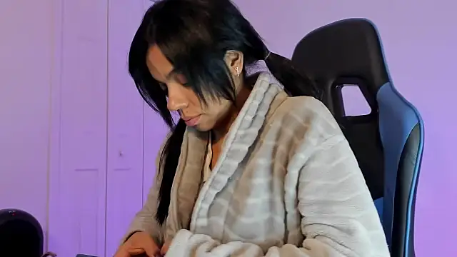 victoriachicas online show from 01-16-25, 10:10