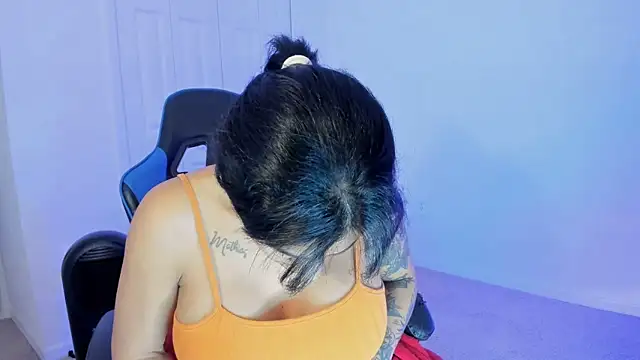 victoriachicas online show from 01-19-25, 12:49