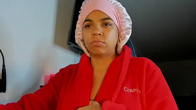 victoriachicas online show from 10-12-25, 07:51