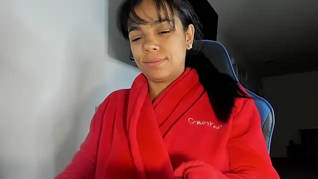 victoriachicas online show from 10-24-25, 08:00