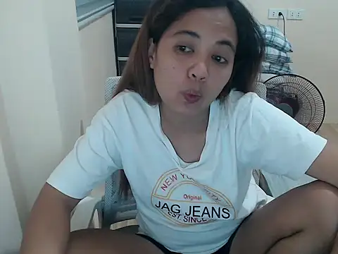 xTheLastVIRGINx online show from 04-12-26, 01:38