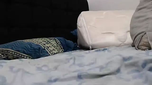 Emmily Fox online show from 12-12-24, 07:37