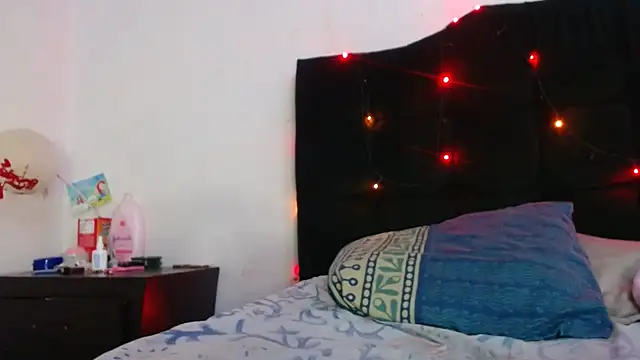 Emmily Fox online show from 02-22-25, 11:13