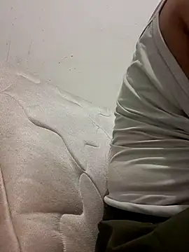 Emmily Fox online show from 03-07-25, 04:02