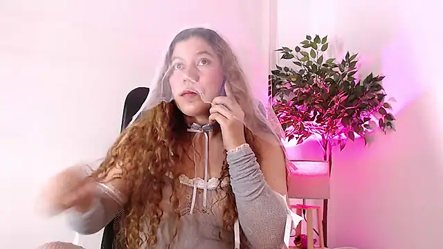 Snapshot of Coffee_Dreams chatting on 01-22-25, 04:12 Coffee Dreams online show from 01-22-25, 04:12