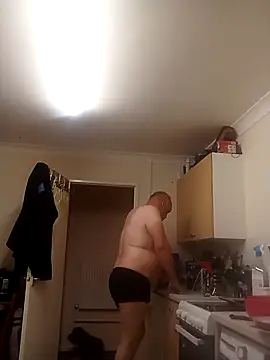 Snapshot of bigboy197311 chatting on 10-11-25, 06:01 bigboy197311 online show from 10-11-25, 06:01