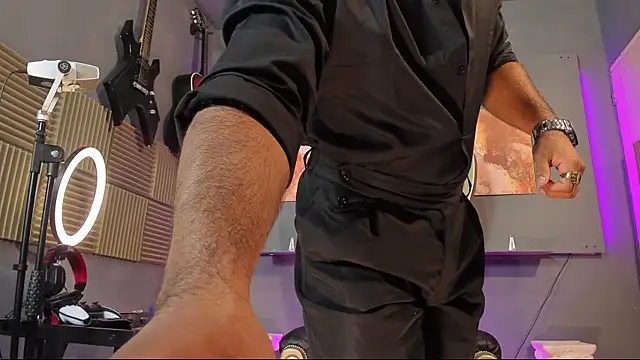 Snapshot of BeardAndrew chatting on 01-11-25, 03:34 BeardAndrew online show from 01-11-25, 03:34