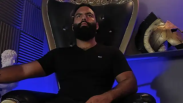 Snapshot of BeardAndrew chatting on 10-21-25, 11:00 BeardAndrew online show from 10-21-25, 11:00