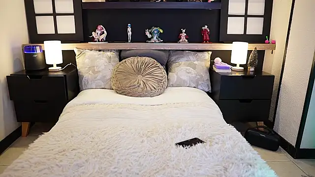 Scarlett collins02 online show from 12-04-25, 03:16