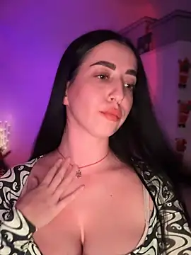 Emylia online show from 12-13-24, 11:39