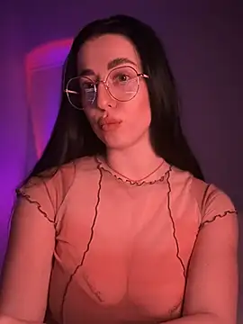 Emylia online show from 02-14-25, 11:53