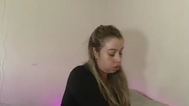 SweetSofty online show from 10-28-25, 09:50