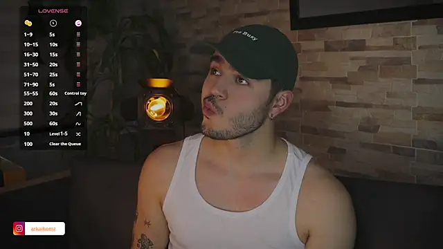 Snapshot of Arkaikomz chatting on 02-01-25, 11:16 Arkaikomz online show from 02-01-25, 11:16