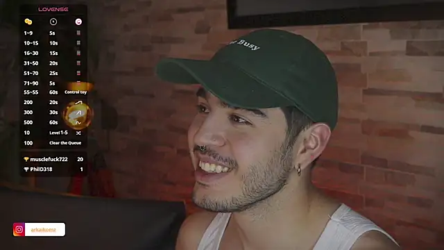 Snapshot of Arkaikomz chatting on 02-02-25, 02:17 Arkaikomz online show from 02-02-25, 02:17