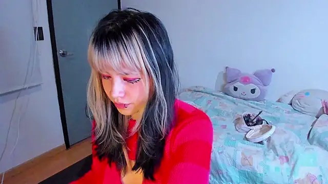 Snapshot of Akane-Mou chatting on 12-16-24, 06:53 Akane-Mou online show from 12-16-24, 06:53