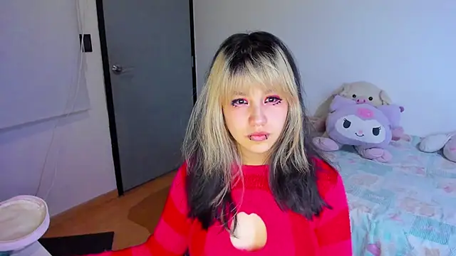 Snapshot of Akane-Mou chatting on 12-21-24, 11:02 Akane-Mou online show from 12-21-24, 11:02