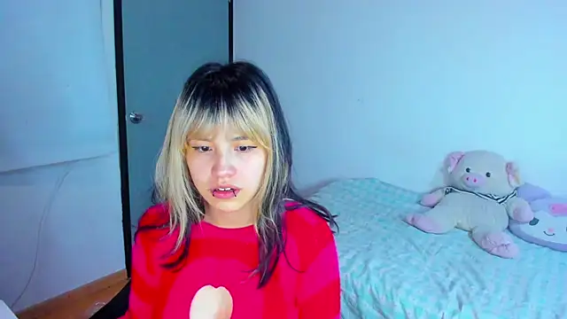 Snapshot of Akane-Mou chatting on 01-23-25, 05:35 Akane-Mou online show from 01-23-25, 05:35