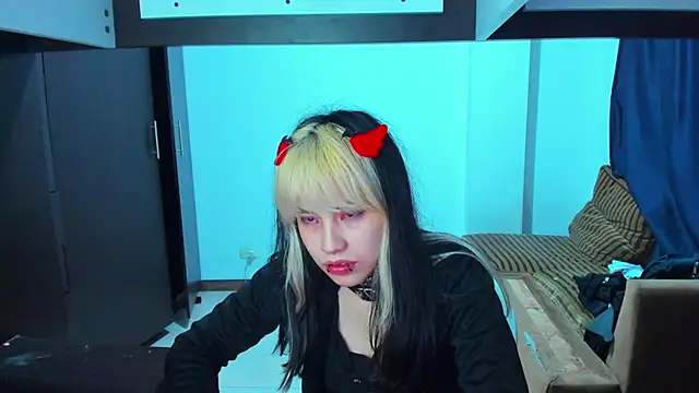 Snapshot of Akane-Mou chatting on 02-15-25, 08:22 Akane-Mou online show from 02-15-25, 08:22