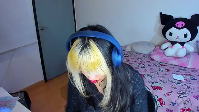 Snapshot of Akane-Mou chatting on 03-17-25, 07:57 Akane-Mou online show from 03-17-25, 07:57