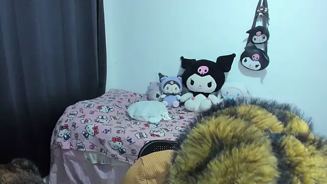 Snapshot of Akane-Mou chatting on 11-05-25, 12:32 Akane-Mou online show from 11-05-25, 12:32