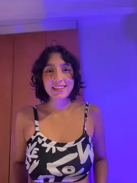 Snapshot of aurora_xoxo chatting on 01-17-25, 05:11 aurora xoxo online show from 01-17-25, 05:11