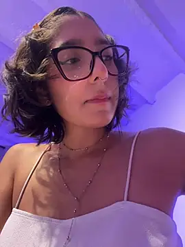 Snapshot of aurora_xoxo chatting on 02-09-25, 04:36 aurora xoxo online show from 02-09-25, 04:36