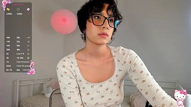 Snapshot of aurora_xoxo chatting on 10-09-25, 01:47 aurora xoxo online show from 10-09-25, 01:47