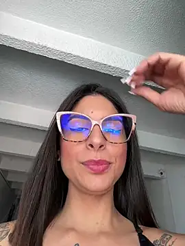 Snapshot of charlotte_stevenss_ chatting on 01-17-25, 04:04 charlotte stevenss online show from 01-17-25, 04:04