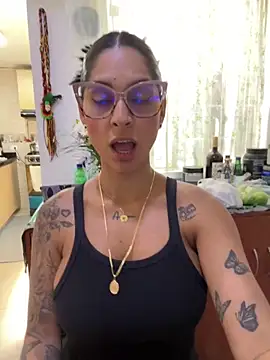 Snapshot of charlotte_stevenss_ chatting on 03-05-25, 05:18 charlotte stevenss online show from 03-05-25, 05:18