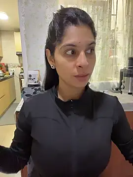 Snapshot of charlotte_stevenss_ chatting on 10-07-25, 02:58 charlotte stevenss online show from 10-07-25, 02:58