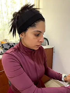 Snapshot of charlotte_stevenss_ chatting on 11-12-25, 03:23 charlotte stevenss online show from 11-12-25, 03:23