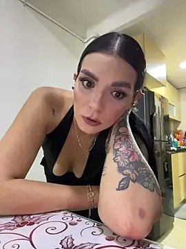 Snapshot of charlotte_stevenss_ chatting on 12-15-25, 01:10 charlotte stevenss online show from 12-15-25, 01:10