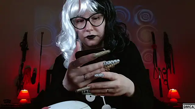 Amanita  Pantherina online show from 12-05-24, 10:44