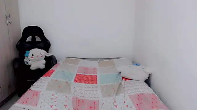 Snapshot of Youlittlepervertt_ chatting on 10-16-25, 03:02 Youlittlepervertt online show from 10-16-25, 03:02