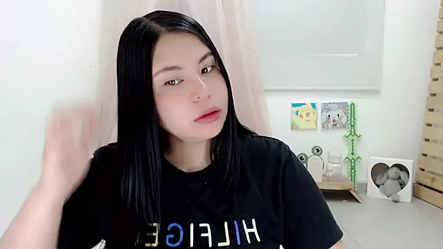 Snapshot of Youlittlepervertt_ chatting on 11-20-25, 11:21 Youlittlepervertt online show from 11-20-25, 11:21