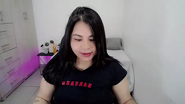 Snapshot of Youlittlepervertt_ chatting on 12-20-25, 10:50 Youlittlepervertt online show from 12-20-25, 10:50