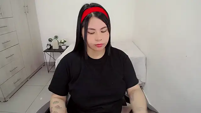 Snapshot of Youlittlepervertt_ chatting on 02-11-26, 06:35 Youlittlepervertt online show from 02-11-26, 06:35