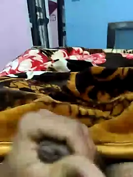 Snapshot of Deshilund9 chatting on 01-02-25, 03:26 Deshilund9 online show from 01-02-25, 03:26