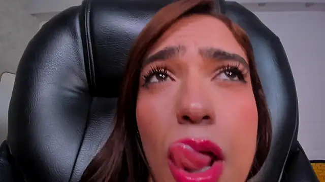 MariamRivera  online show from 12-15-24, 10:07