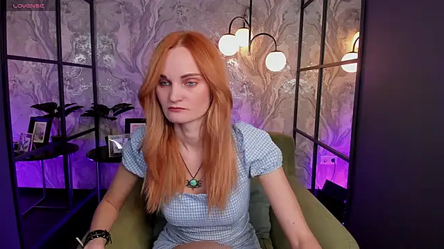 SaraSubtlety online show from 11-28-25, 01:25