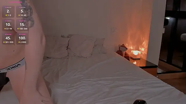 Snapshot of Rob_and_Ethan chatting on 02-10-25, 09:25 Rob and Ethan online show from 02-10-25, 09:25