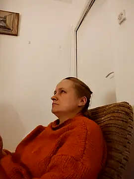 Snapshot of She-devilx chatting on 02-06-25, 09:38 She-devilx online show from 02-06-25, 09:38