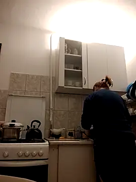 Snapshot of She-devilx chatting on 03-11-25, 12:33 She-devilx online show from 03-11-25, 12:33