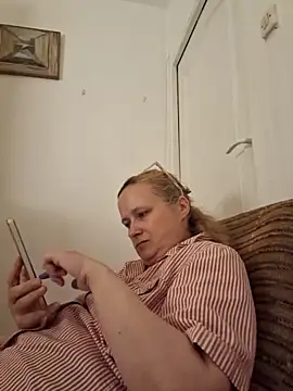 Snapshot of She-devilx chatting on 09-12-25, 07:14 She-devilx online show from 09-12-25, 07:14