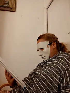 Snapshot of She-devilx chatting on 10-14-25, 10:32 She-devilx online show from 10-14-25, 10:32