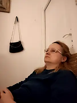 Snapshot of She-devilx chatting on 01-18-26, 10:02 She-devilx online show from 01-18-26, 10:02