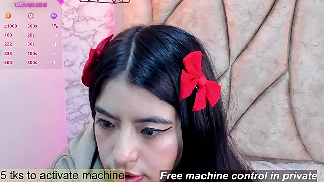 Hikikodoll   online show from 02-08-25, 11:45